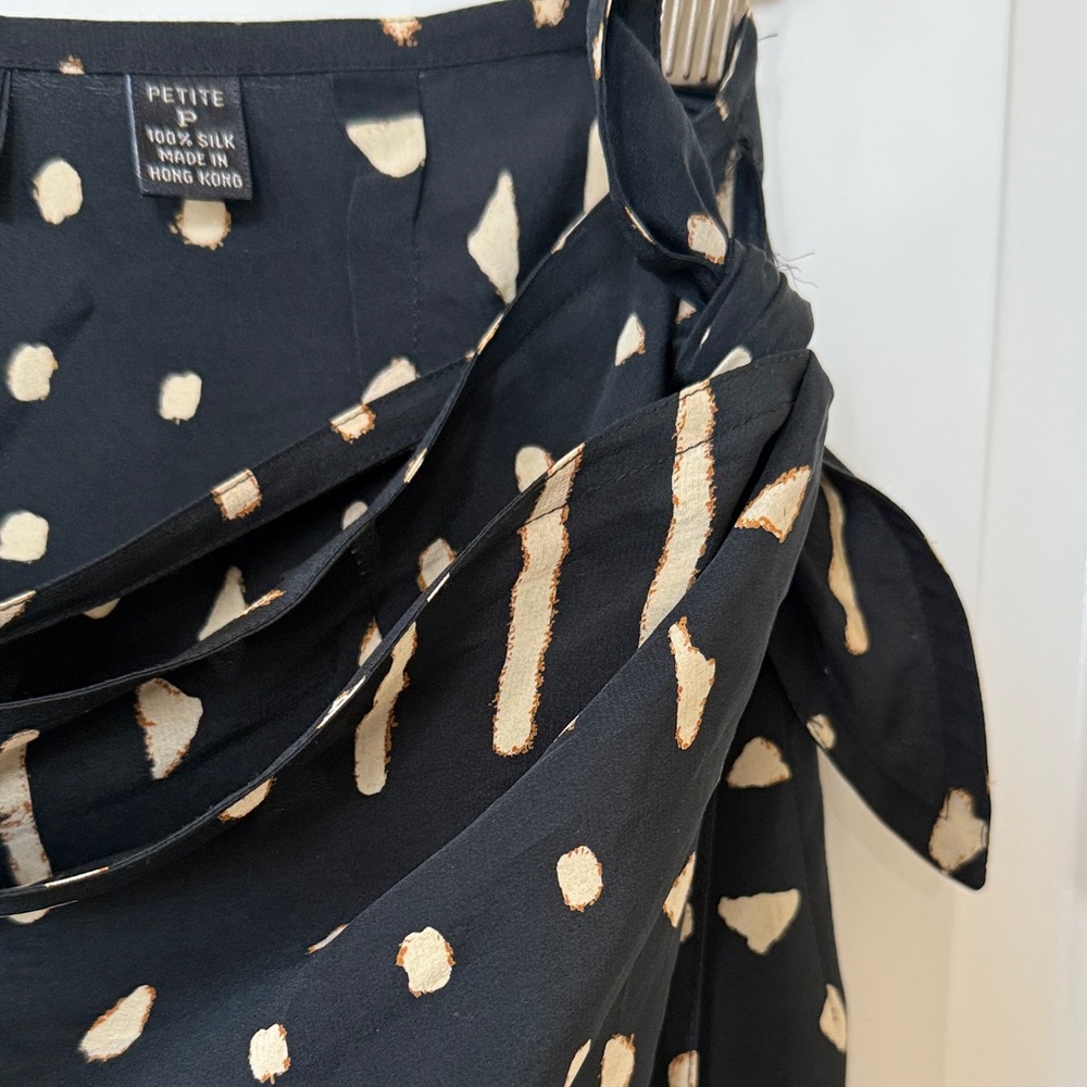 Ellen Tracy 90s Black and Tan Mud Cloth Print Wrap Pencil Skirt - Picture 6 of 8